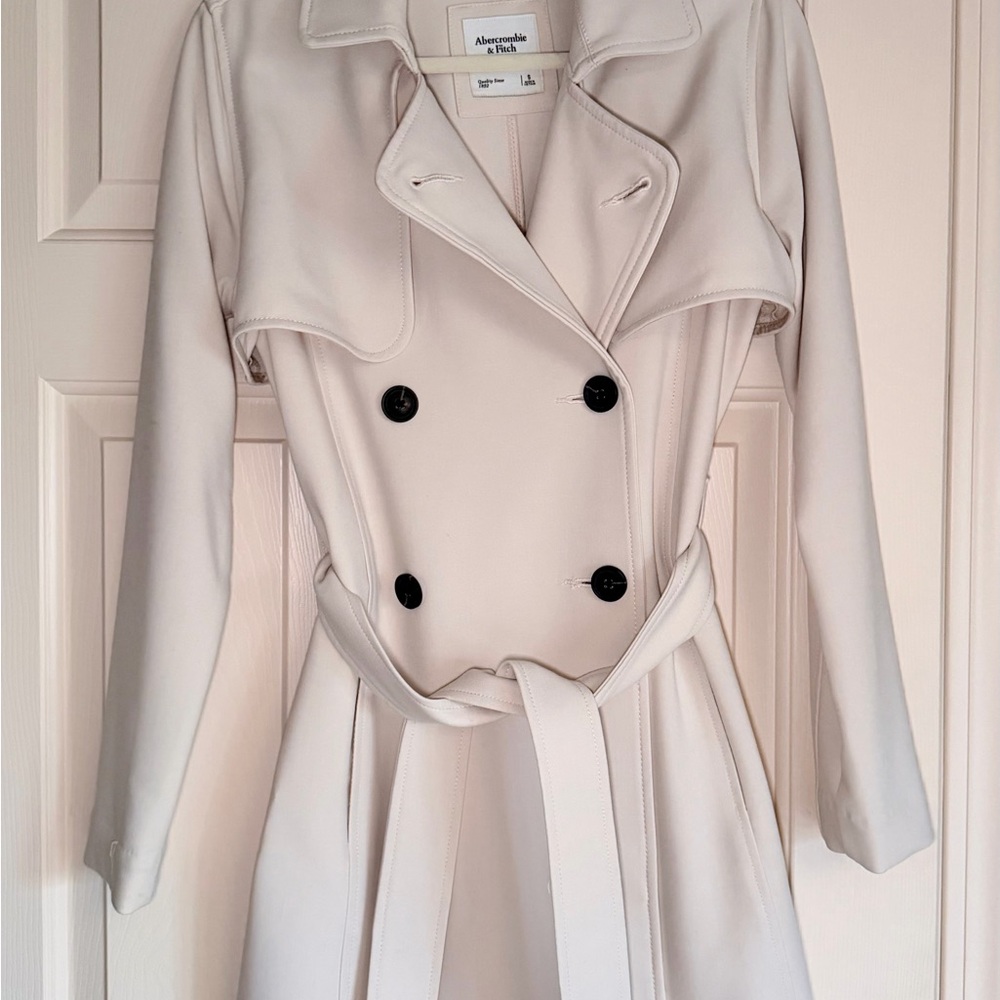 Abercrombie & Fitch Cream Trench Coat - Size Small